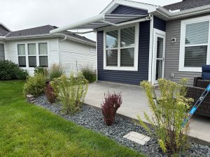 Weather-resistant retractable awning for patio shade in Minnesota
